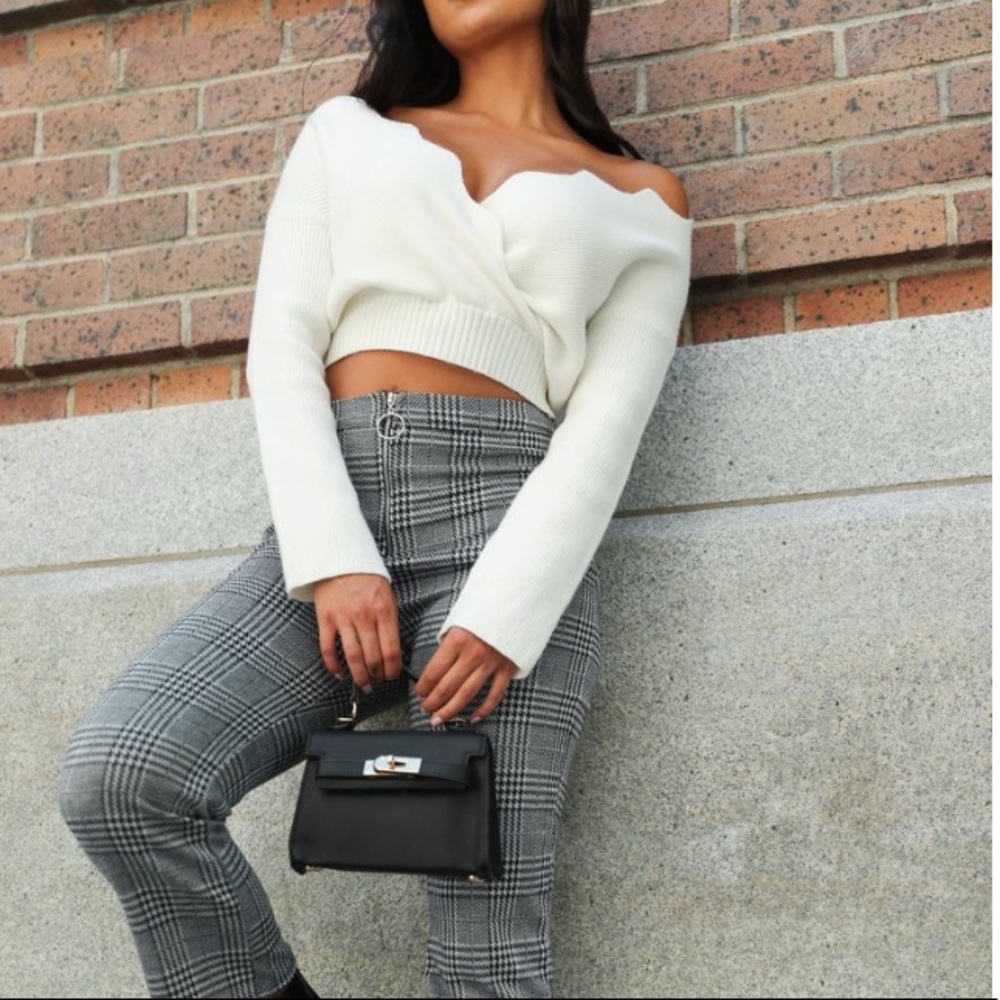 Brand new fashion nova finding love sweater XS